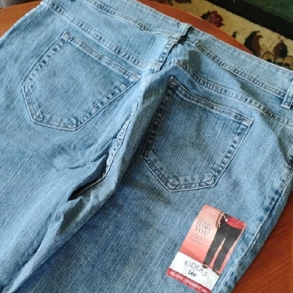 Riders by Lee Relaxed Fit Denim Jeans Size: 18W (1107) - Picture 5 of 6